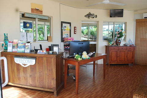 Rainforest Motel - New Castle Holiday 2