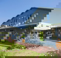 Dunsborough Beachouse YHA Hostel - New Castle Holiday