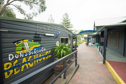 Dunsborough Beachouse YHA Hostel - New Castle Holiday 6