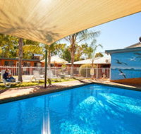 Alice Lodge Backpackers - New Castle Holiday