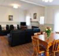 Country Gate Cottages - New Castle Holiday