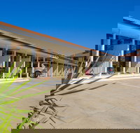 Aalbany Motel - New Castle Holiday