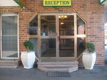 Mount Kuring-gai Motel - New Castle Holiday 2