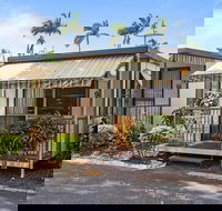 First City Caravilla - New Castle Holiday