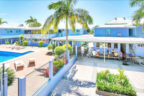 Caravella Backpackers - New Castle Holiday 1