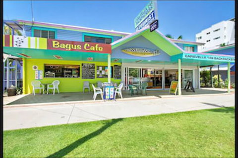 Caravella Backpackers - New Castle Holiday 3