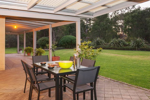 Acacia Chalets - New Castle Holiday 4