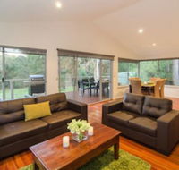 Acacia Chalets - New Castle Holiday