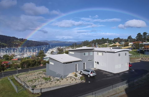 The Cove Kettering - New Castle Holiday 4