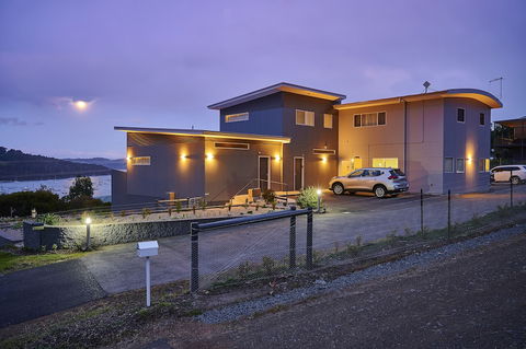 The Cove Kettering - New Castle Holiday 2