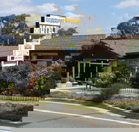 Rainbow Motel - New Castle Holiday