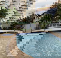 Burleigh Gardens North Hi-Rise - New Castle Holiday