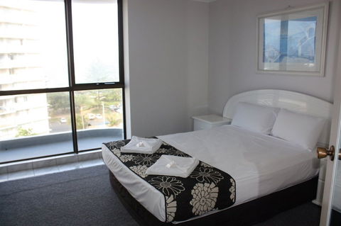 Burleigh Gardens North Hi-Rise - New Castle Holiday 4