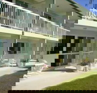 Reef Adventureland Motor Inn - New Castle Holiday