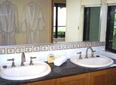 At Remingtons Private Cottages & Lodge - New Castle Holiday 2