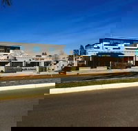 The Town House Motor Inn - New Castle Holiday