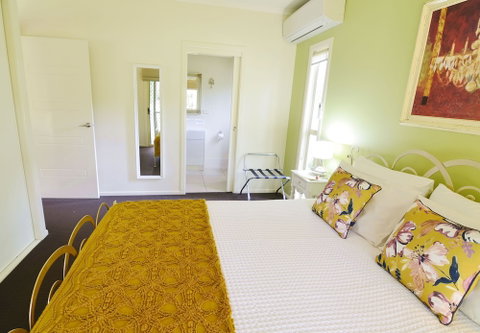 Apple Tree Cottage & Studio - New Castle Holiday 1
