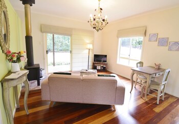 Apple Tree Cottage & Studio - New Castle Holiday 6