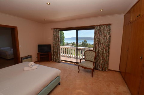 Top Deck - New Castle Holiday 6