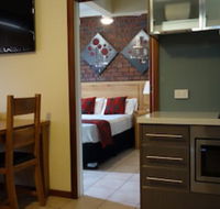 Glenelg Gateway Apartments - New Castle Holiday