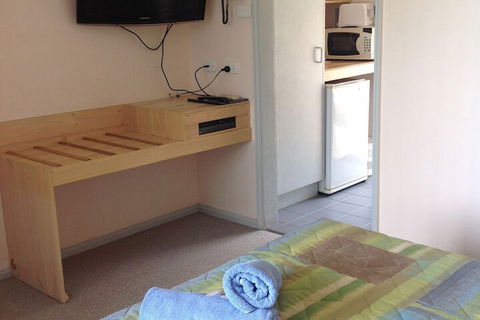 Farnboro Motel - New Castle Holiday 4
