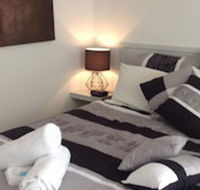 Farnboro Motel - New Castle Holiday