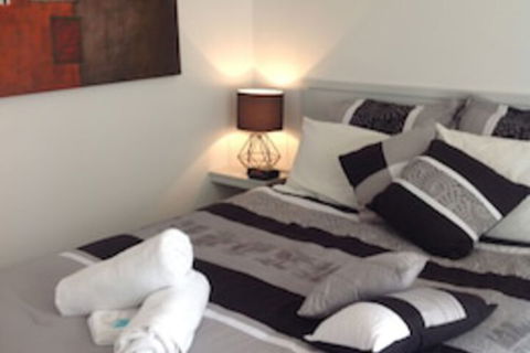 Farnboro Motel - New Castle Holiday 0