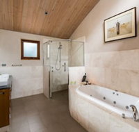 Aiyana Retreat - New Castle Holiday