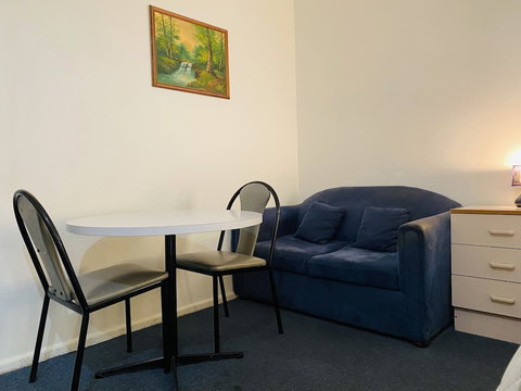 County Lodge Motor Inn - New Castle Holiday 2