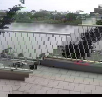 Fairthorpe Apartments - New Castle Holiday