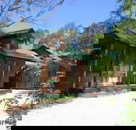 Cottages on Edward - New Castle Holiday