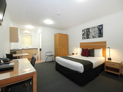 Browns Plains Motor Inn - New Castle Holiday 5
