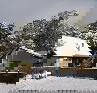 Derwent Bridge Chalets  Studios - New Castle Holiday