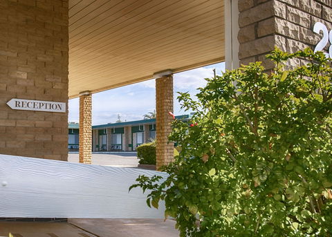 Hi Way Eight Motor Inn - New Castle Holiday 0