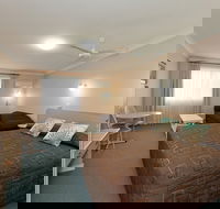 Abraham Lincoln Motel - New Castle Holiday