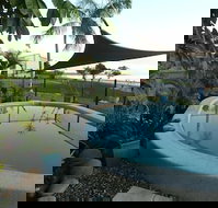 Cardwell Beachfront Motel - New Castle Holiday