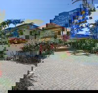 Reef Resort Motel - New Castle Holiday