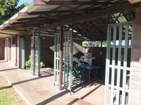 Cattleman's Rest Motor Inn - New Castle Holiday 6