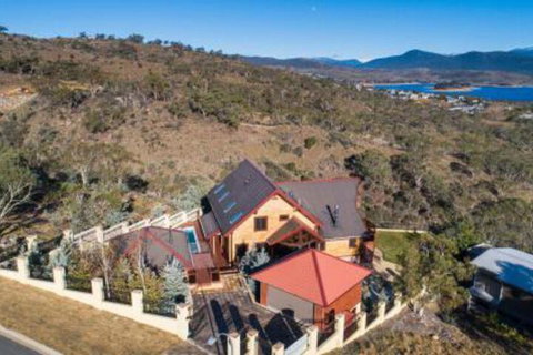 Scandinavian Castle - New Castle Holiday 0