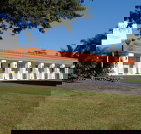 Moon River Motor Inn - New Castle Holiday