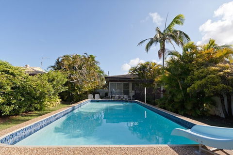 Ron's Beach House - New Castle Holiday 1