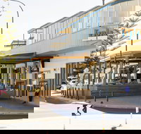 Esplanade Hotel - New Castle Holiday