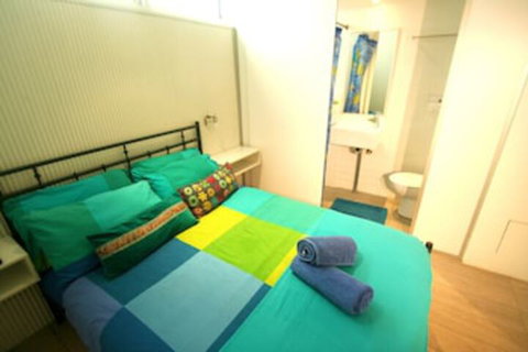 Original Backpackers - New Castle Holiday 0