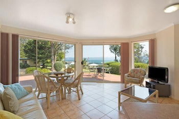 Quarantine Bay Beach Cottages - New Castle Holiday 5