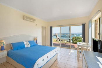 Quarantine Bay Beach Cottages - New Castle Holiday 6