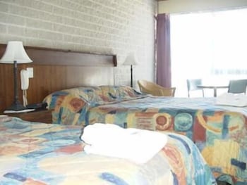 Darlot Motor Inn - New Castle Holiday 5