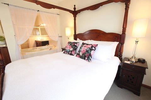Wine And Roses B&B - New Castle Holiday 2
