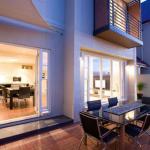 Precinct On Jardine Accommodation - New Castle Holiday 0