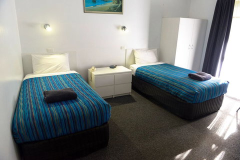 Bandicoot Motor Inn - New Castle Holiday 0