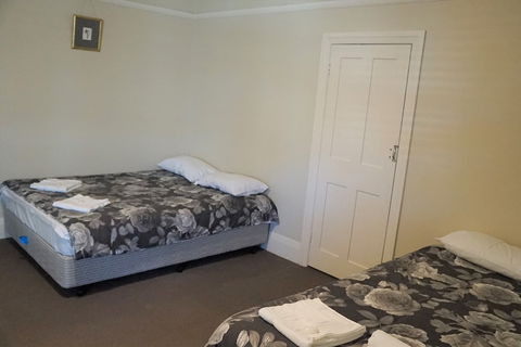 Palace Hotel Mortlake - New Castle Holiday 3